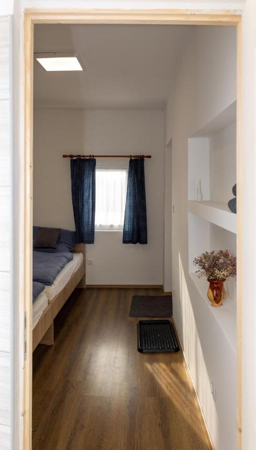 Takacs Pince Apartman Hajos Ngoại thất bức ảnh